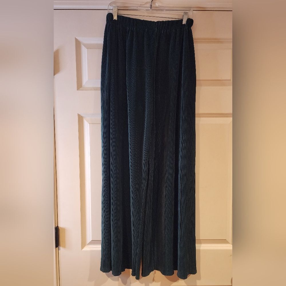 Amanda Smith green pleated stretchy wide leg pants S